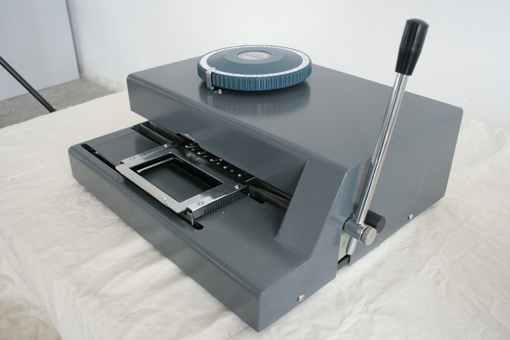 Semi-Automatic Nameplate Embosser Metal Embossing Machine 41 Code New ds