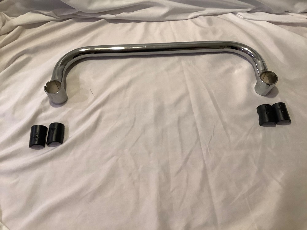 18 Inch Wire Shelving Silver Push Handle
