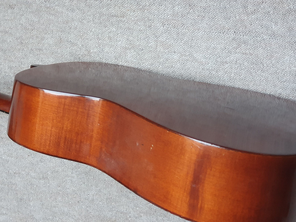 Nice old guitar "Framus 5/22" Beautiful flamed back & side!