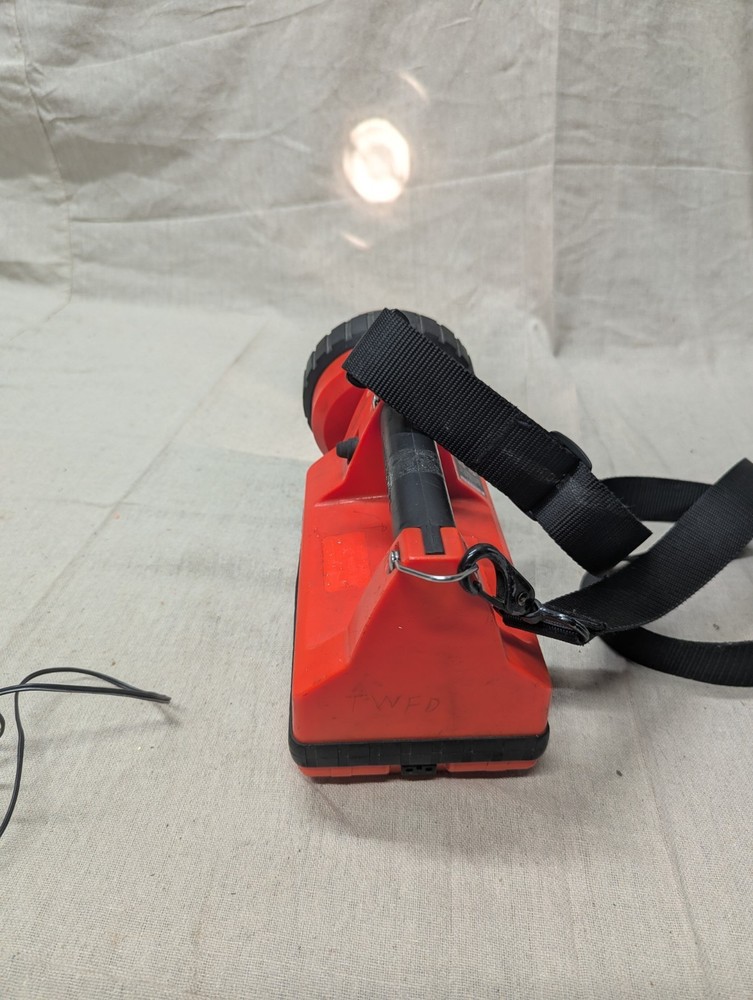 Streamlight LiteBox EMS Firefighter Flashlight With Charger