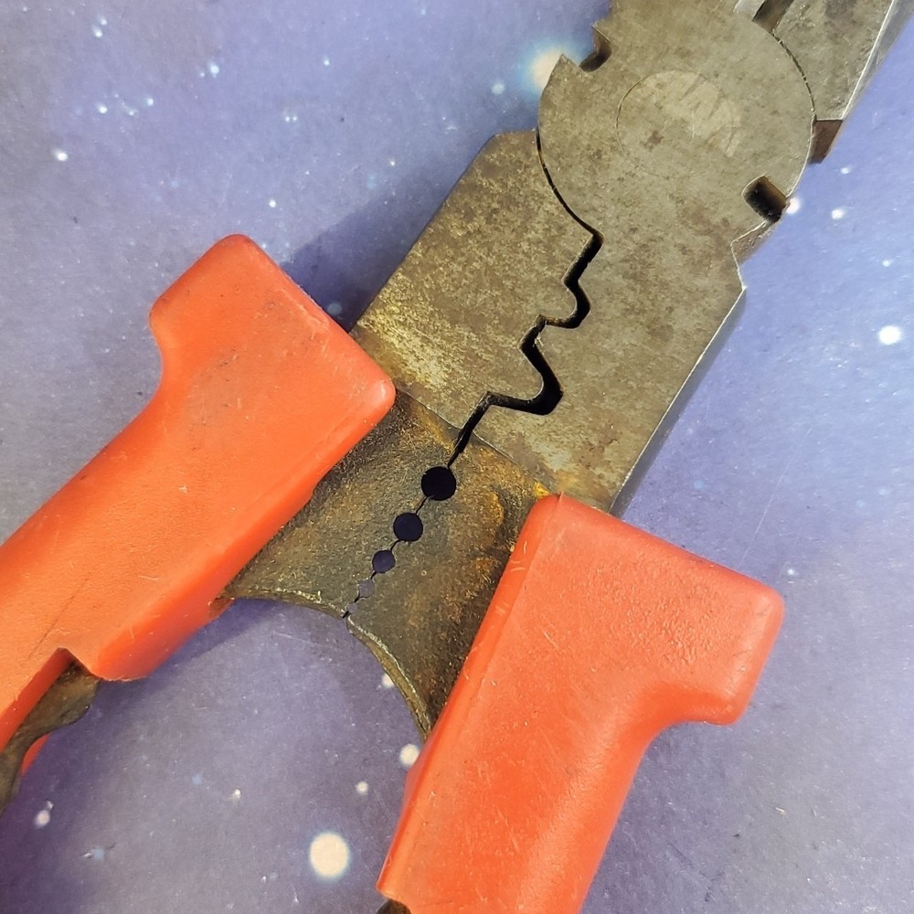 Mac Tools Lineman Pliers, Crimper , Stripper , Cutter Tool P301762