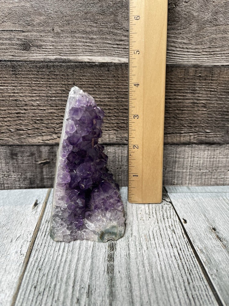 Beautiful medium Amethyst Quartz Crystal Cluster