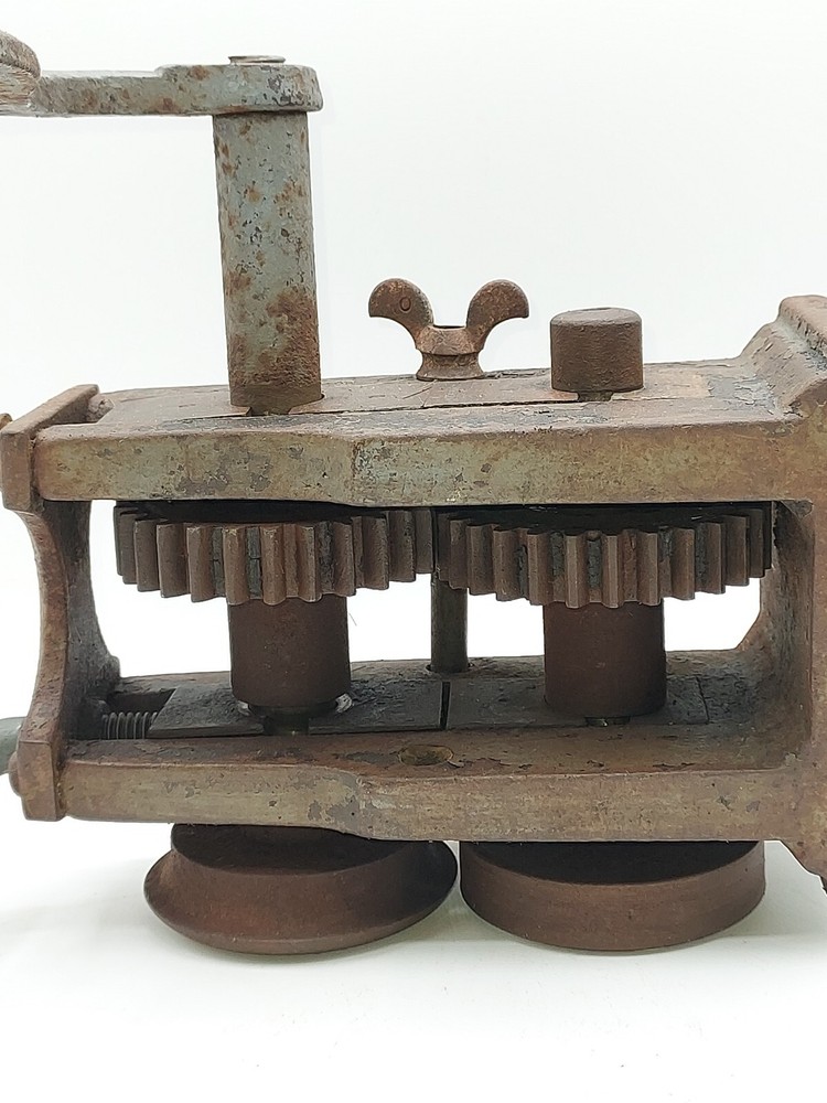 S. Stowe & Co. No. 2 Antique Tinsmith Bead Roller