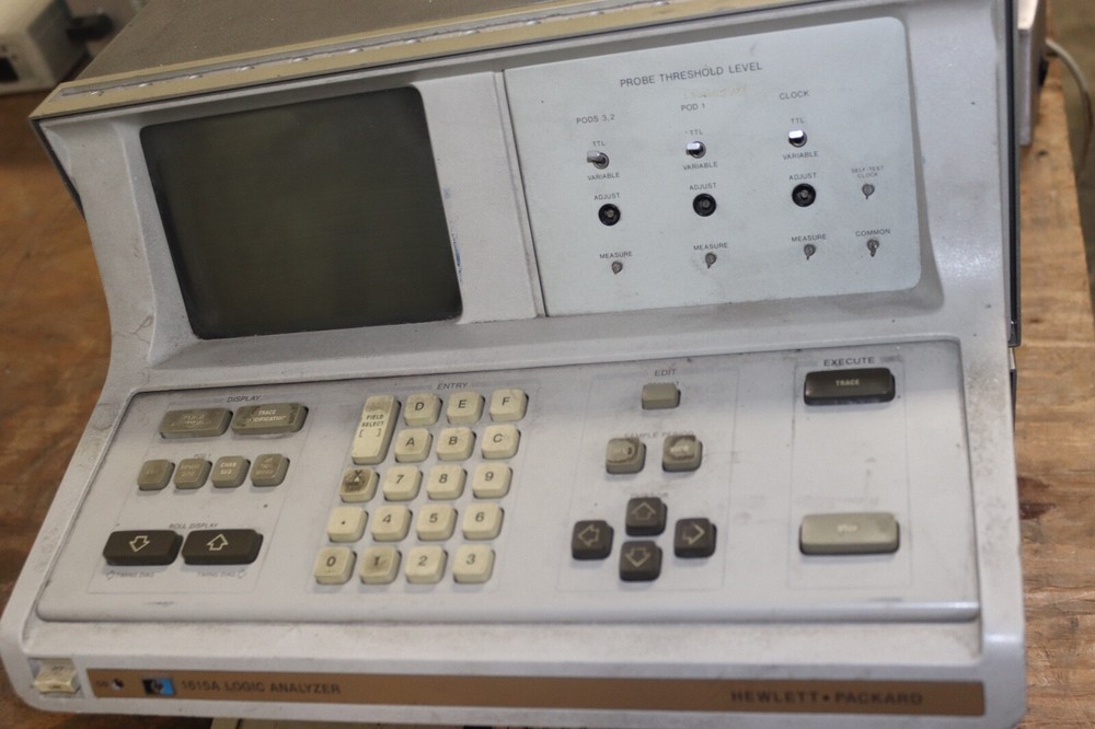 HP 1615A Logic Analyzer NICE
