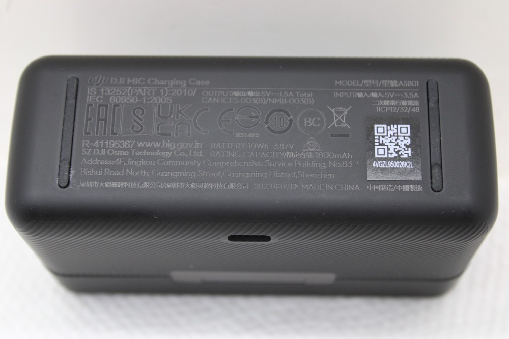 DJI Mic Dual-Transmitter Compact Digital Wireless Microphone Recorder ASB01