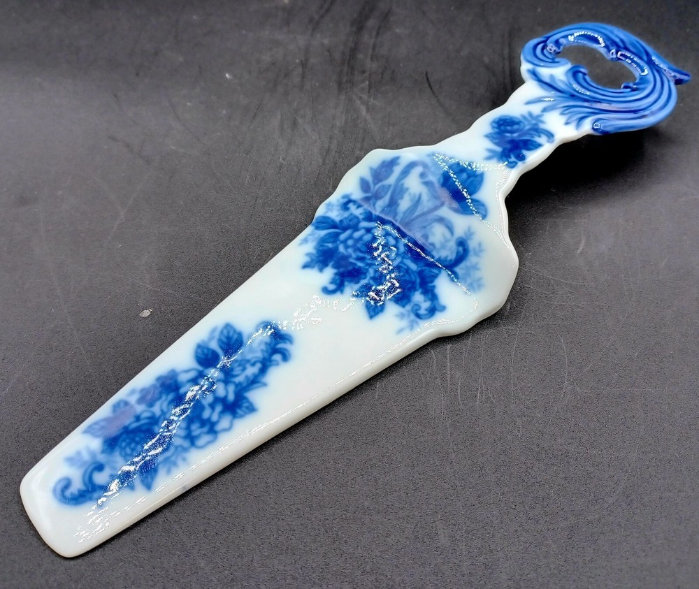Vintage Flow Blue Handled Cake / Pike Server