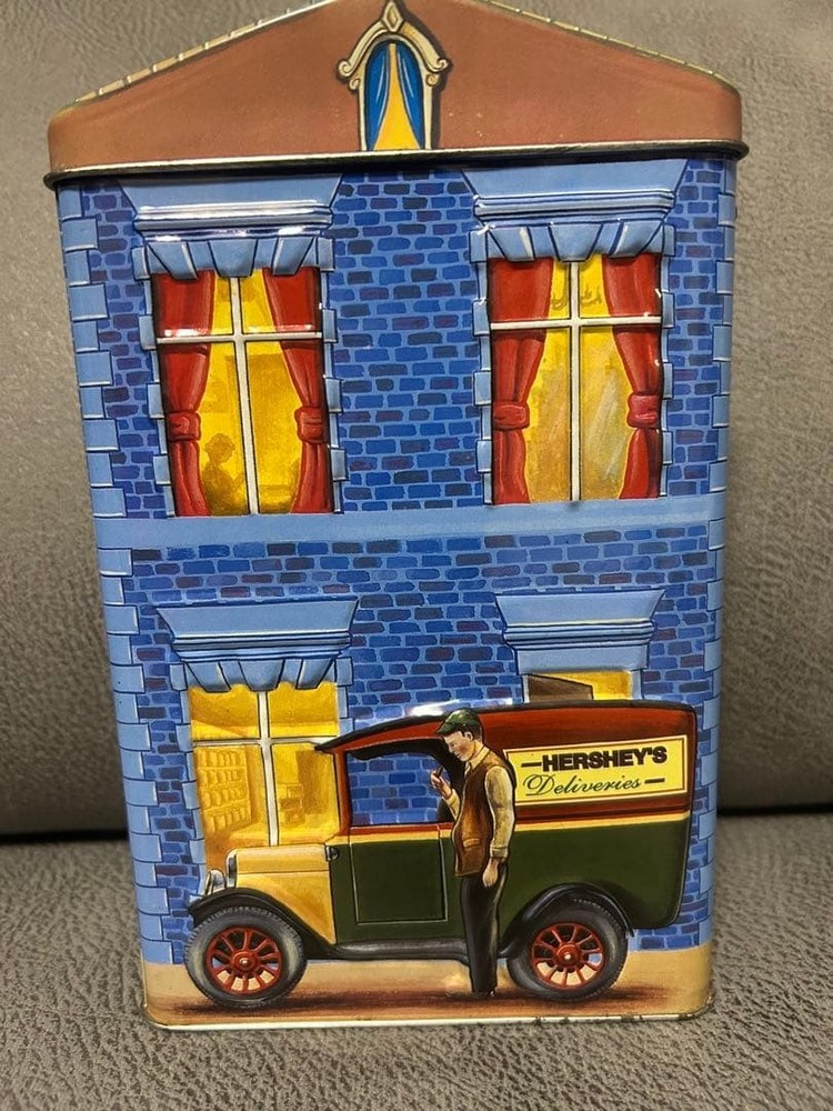 HERSHEY'S Vintage Candy Tin