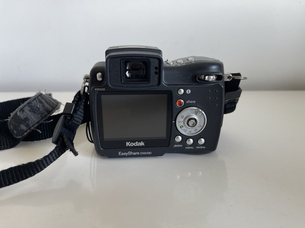 Kodak EasyShare DX6490 4MP Digital Camera