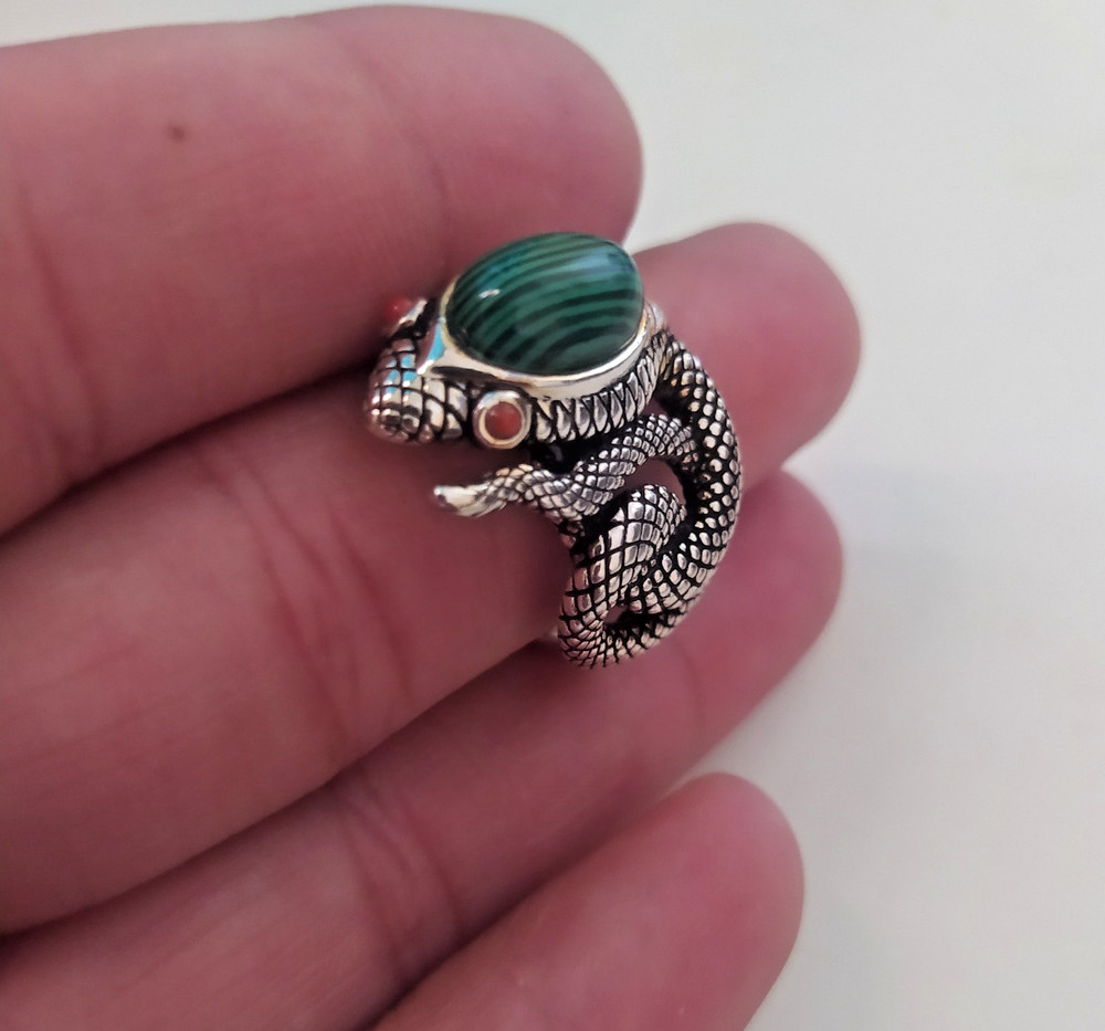 Ancient Victorian Sterling Silver Ring Engraved Snake Malachite Stone Size 10.5