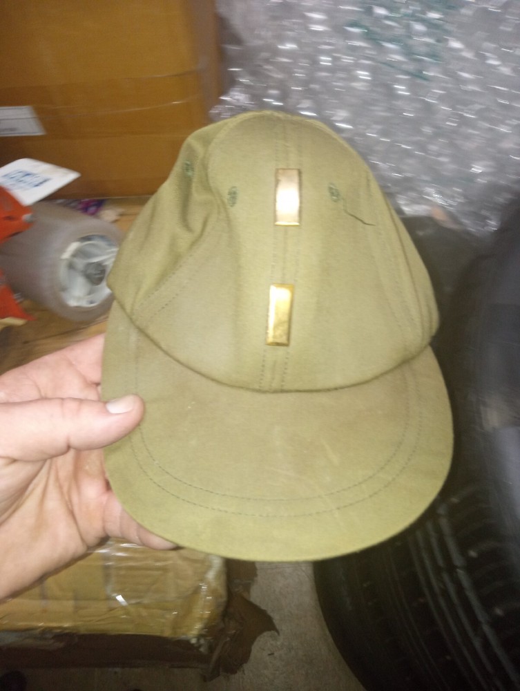 WWII US ARMY HAT WITH GOLD BARS