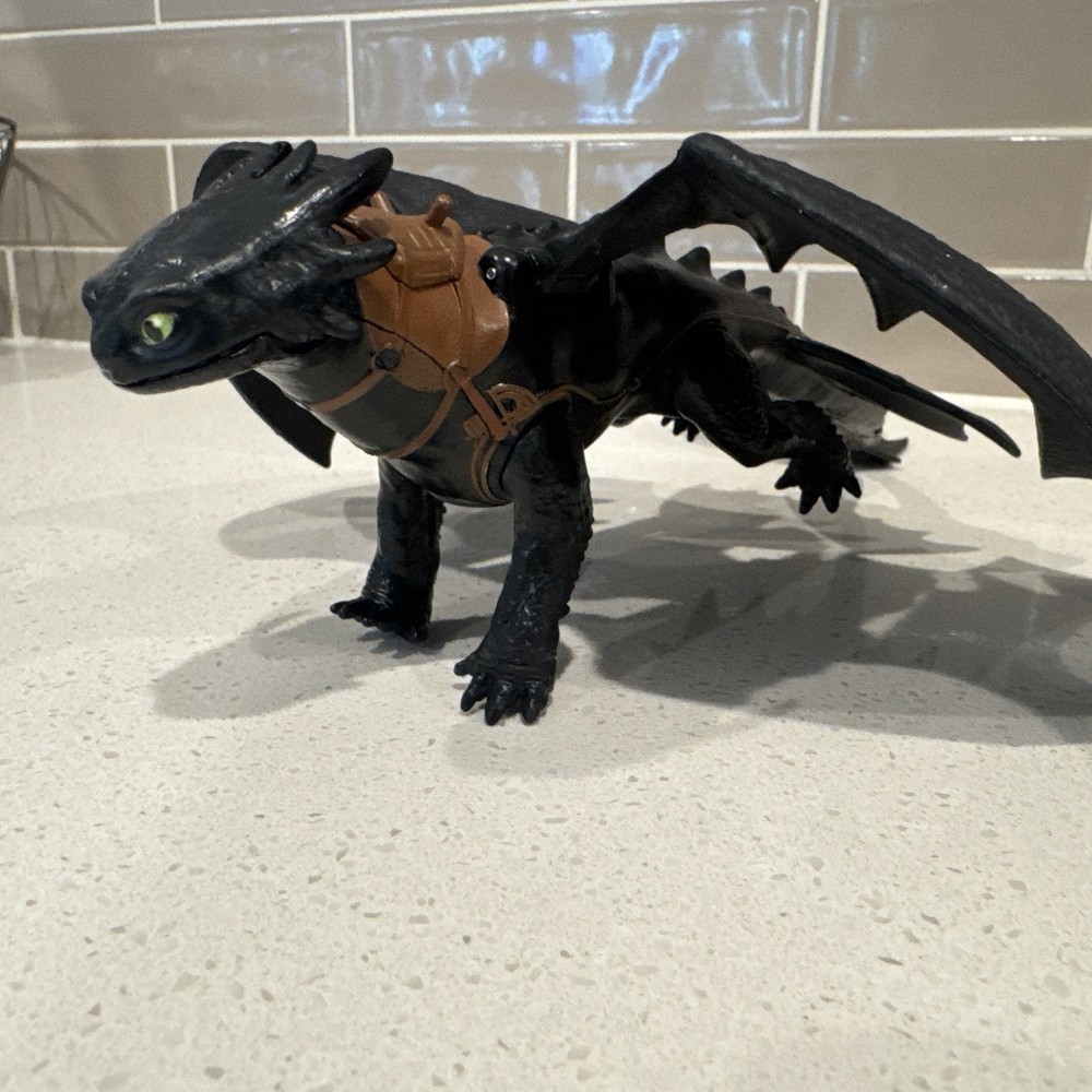 How To Train Your Dragon Plasma Blast Nightfury Figure