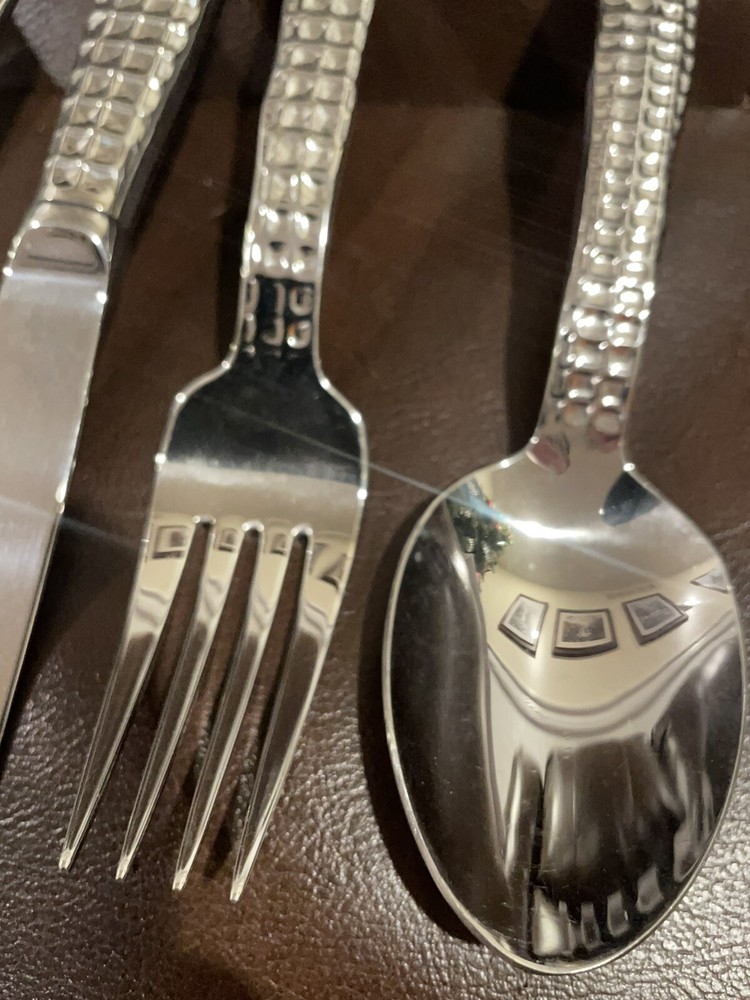 Michael Wainwright Manhattan 5 Piece Place Setting Flatware Store Display