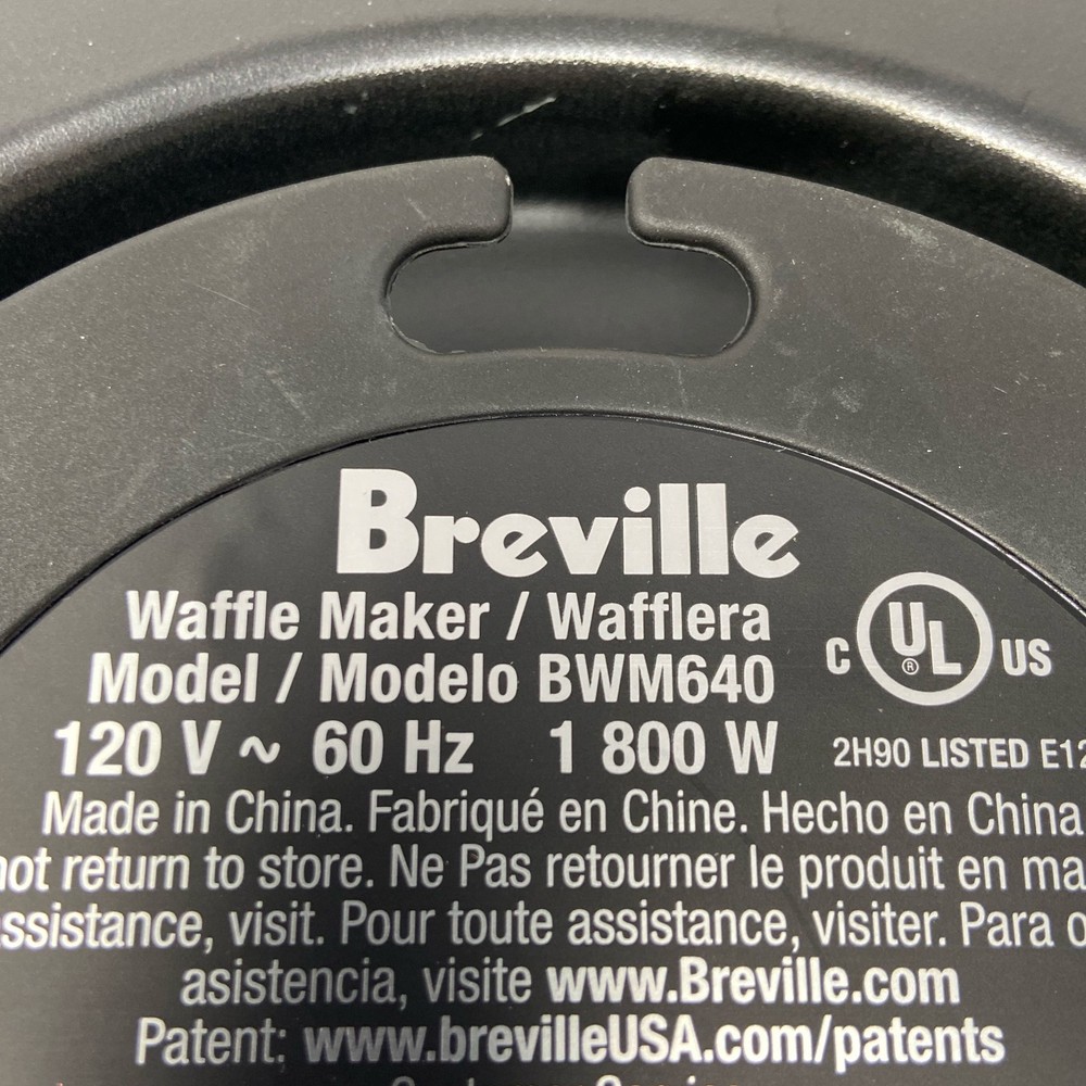 Breville Smart Waffle Pro 4-Slice Waffle Maker, Silver