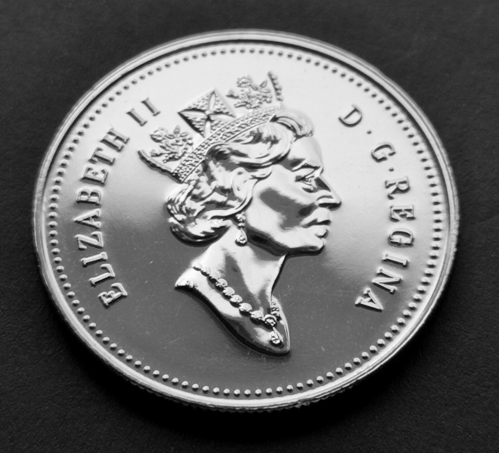 ***CANADA 50 CENTS 2000 *** FROM MINT SETS ***