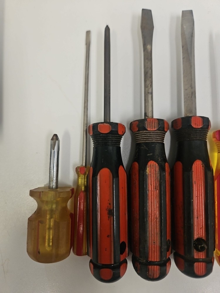 10 Vintage Stanley Screwdrivers