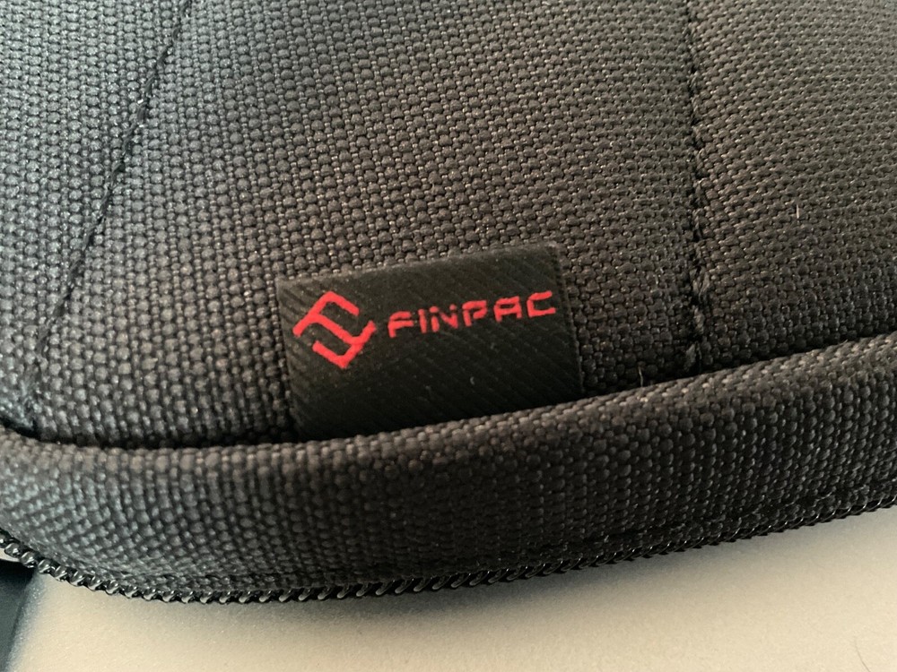 Concealed carry pistol pouch in Black