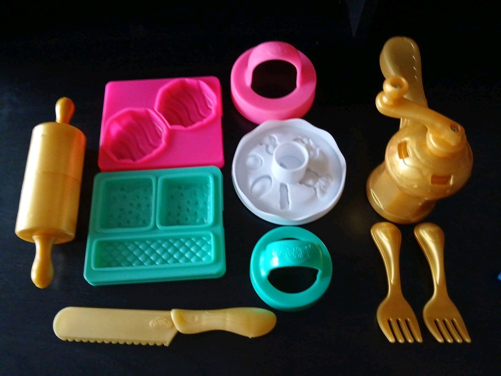 Play dough Gold Bakery Set