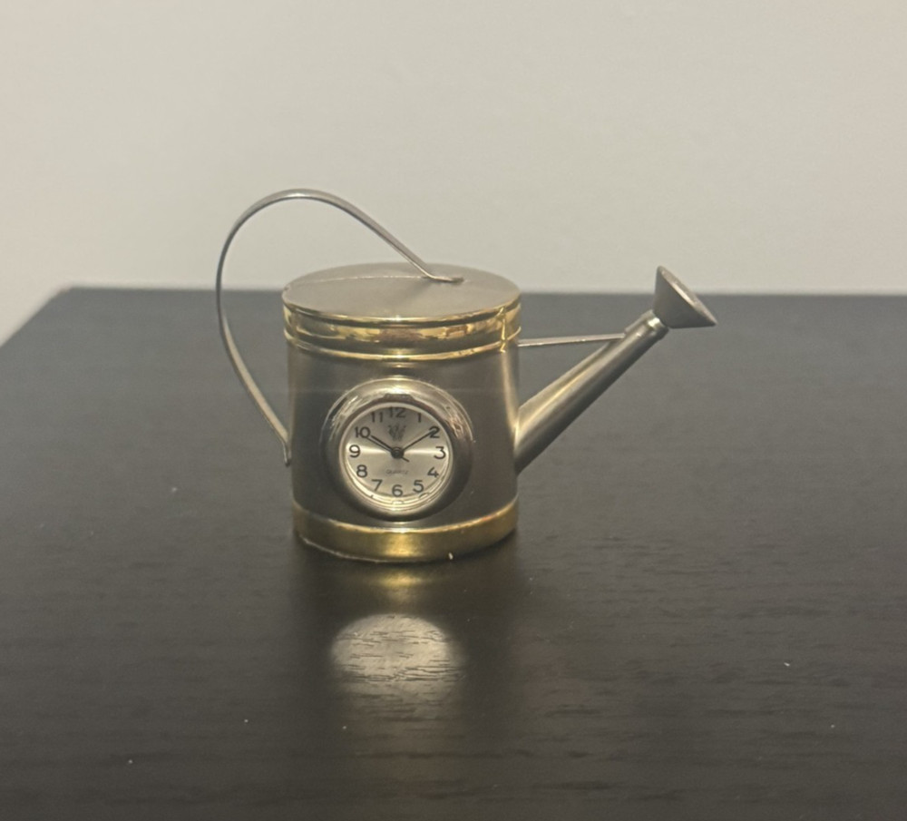 Mini Watering Can Quartz Desk Clock - Untested