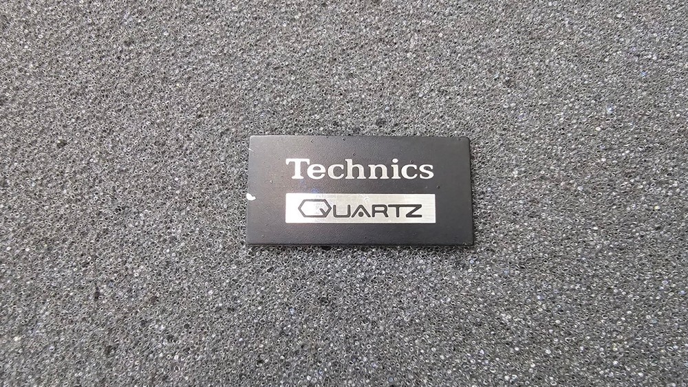 Original Technics quartz badge, for the dust cover