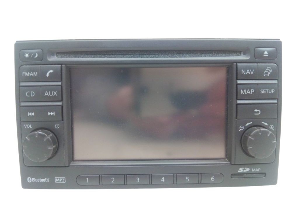 Radio/Navigation System Combination This radio requires a CODE, CODE