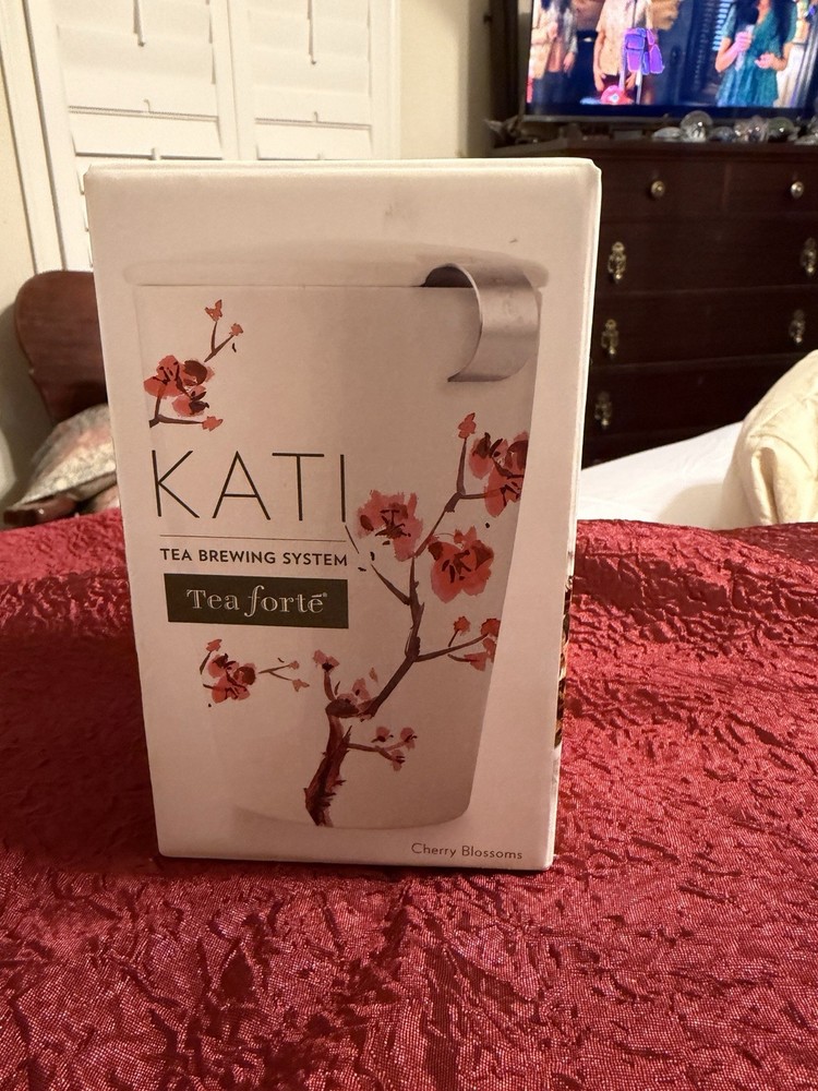 Tea Forte Kati Ceramic Steeping Cup with Infuser Brewing System - New. A 2