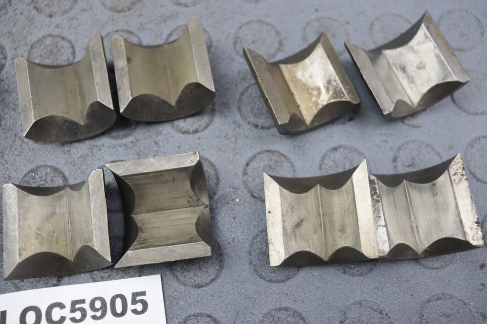 HARDINGE ( 7/8'' SQUARE ) B16 COLLET PADS READ DESCRIPTION ! LOC5905