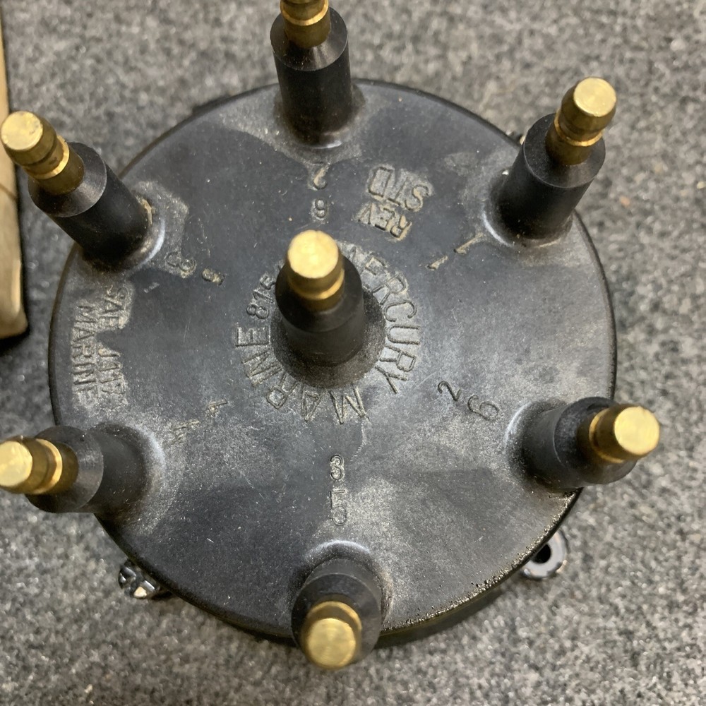 NOS MERCRUISER DISTRIBUTOR CAP 815407A2 BX A2