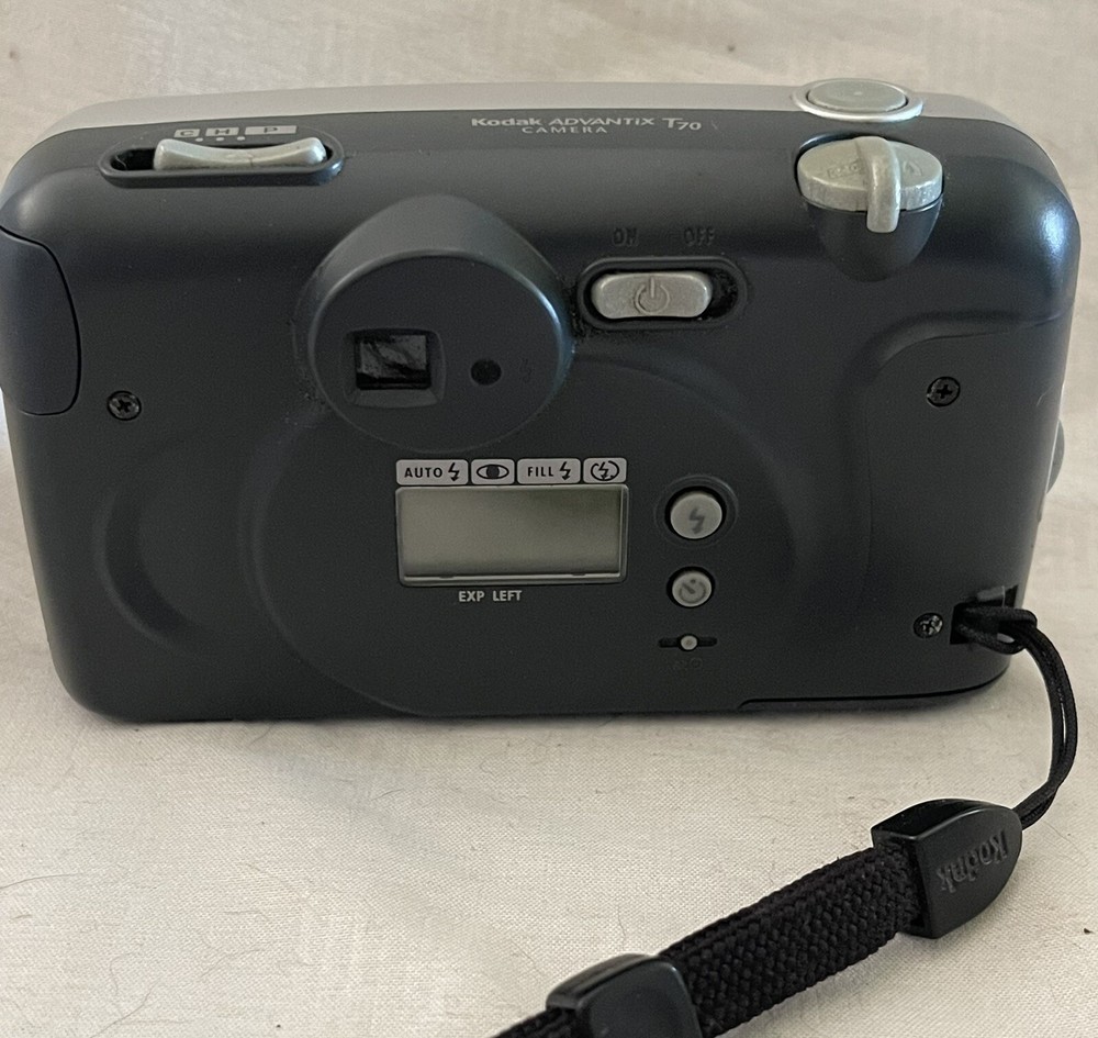 Kodak Advantix T70 APS Point & Shoot Film Camera Untested Great Condition