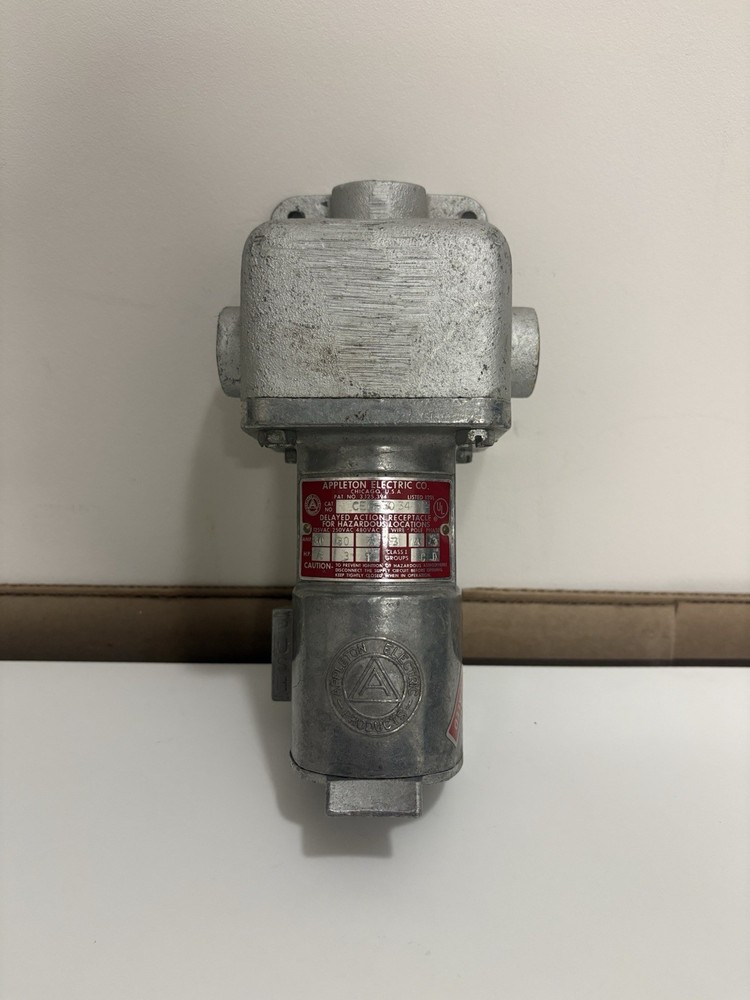 Appleton CES-3034 Delayed Action Receptacle