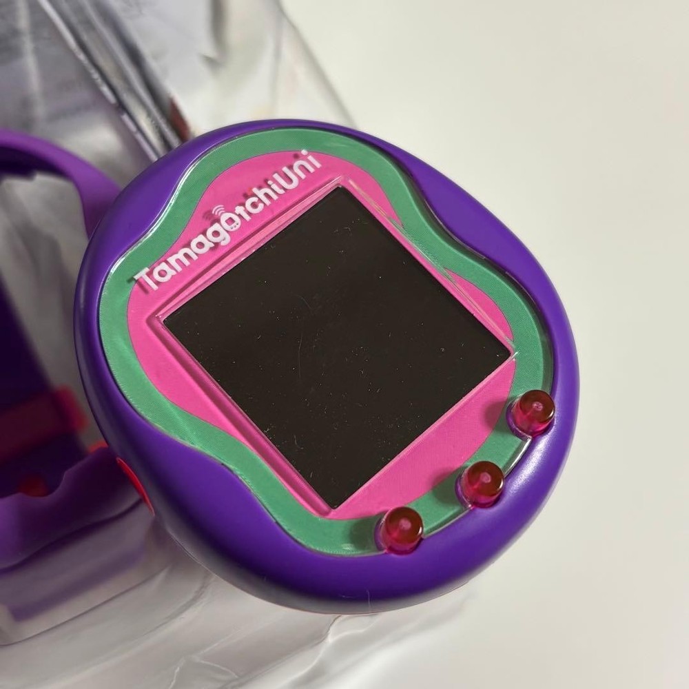 Tamagotchi Uni Purple