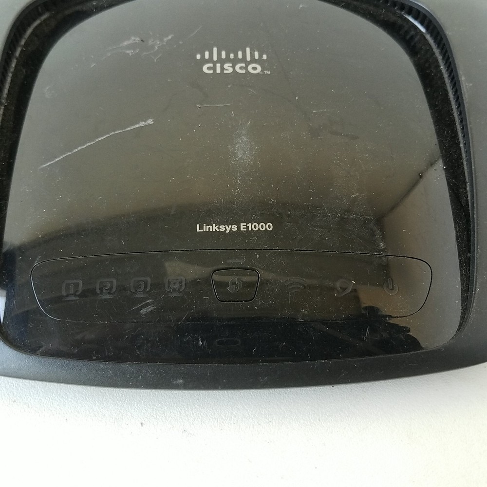 Cisco Linksys E1000 Wireless Router 4 Port