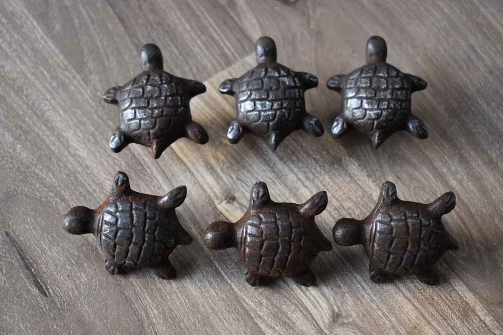 Vintage Cast Iron Turtoise Drawer Pulls Cabinet Knobs Vintage distressed 6 pic