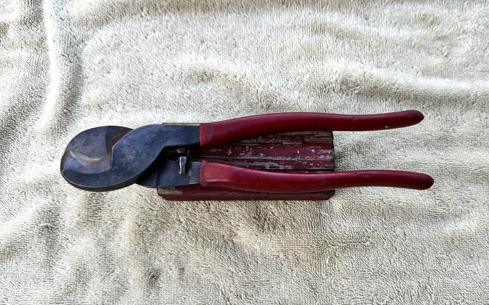 KLEIN TOOLS BUNDLE CUTTER NO. 63050 (H=2021 DATE CODE)