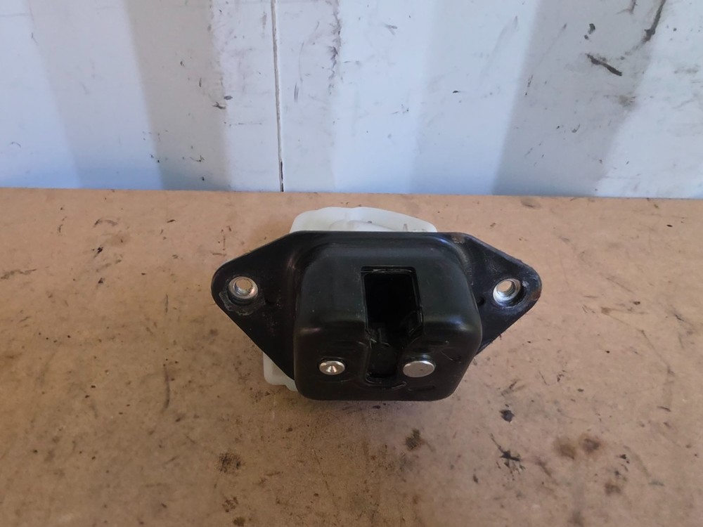 Honda Civic MK8 2006 -11 BOOT TAILGATE LATCH LOCK CATCH A7