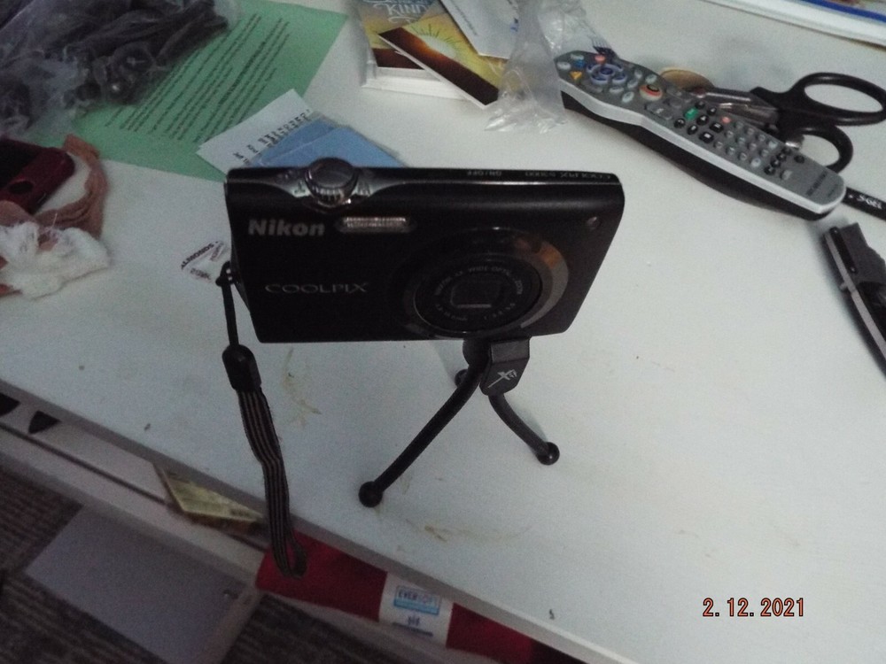 Tripod Mini Table Top Tripod, CELL PHONE HOLDER