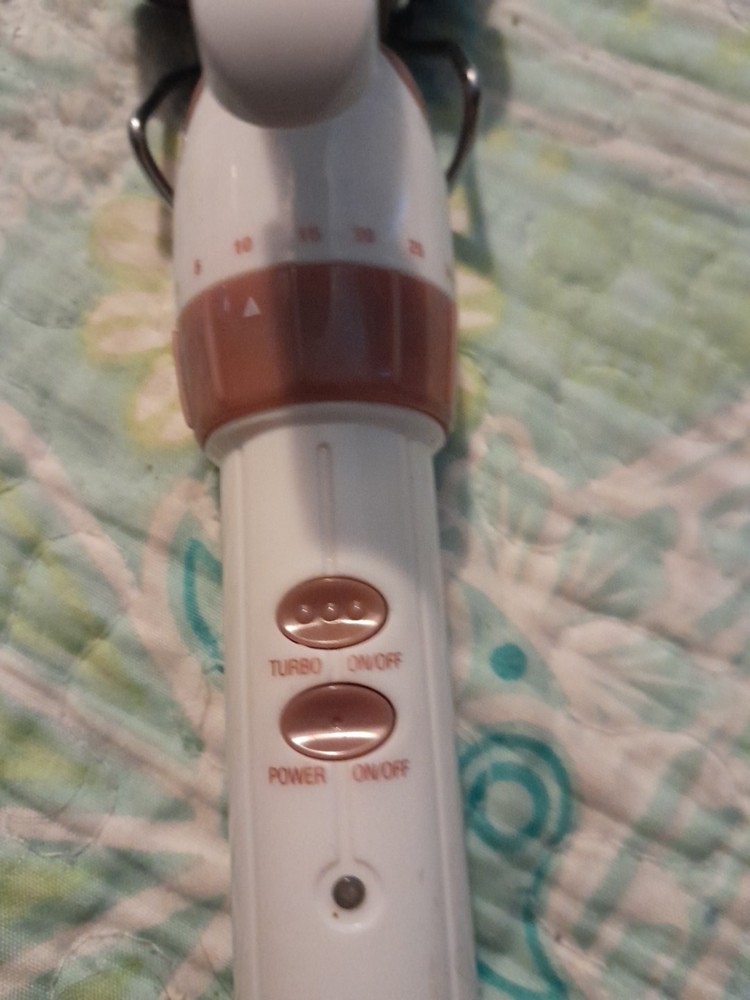 Conair Ceramic Triple Barrel Curling Iron Very Nice Preowned Working Condition