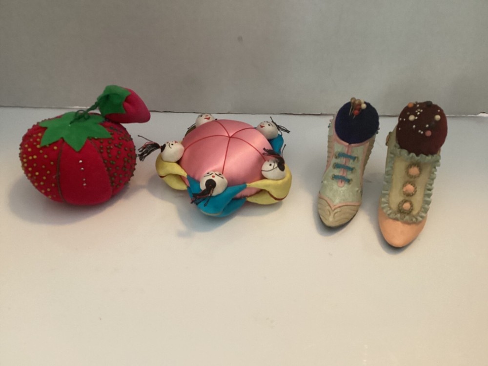 4 PIN CUSHIONS STRAWBERRY SHOES