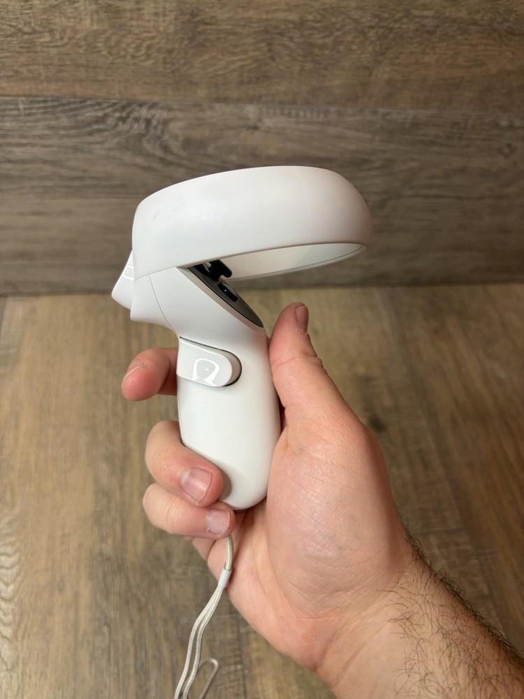 Genuine OEM Original Meta Oculus Quest 2 VR RIGHT Touch Controller Only - Tested