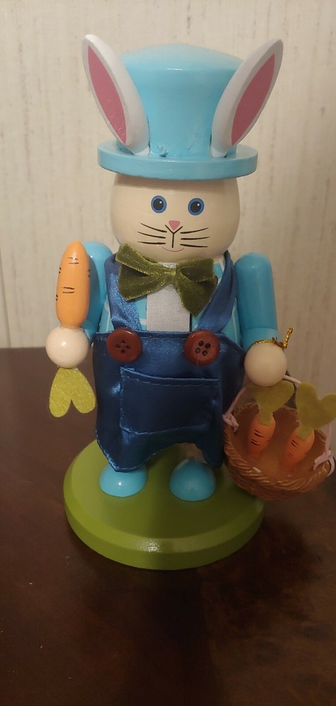 Rabbit  Wooden Nutcracker Easter Bunny Boy Carrots 🐰