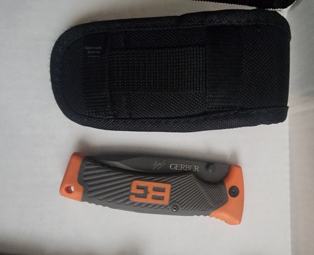 Gerber Bear Grylls Survival Knife Set Folder & Fixed Blade Fire Starter Sheath