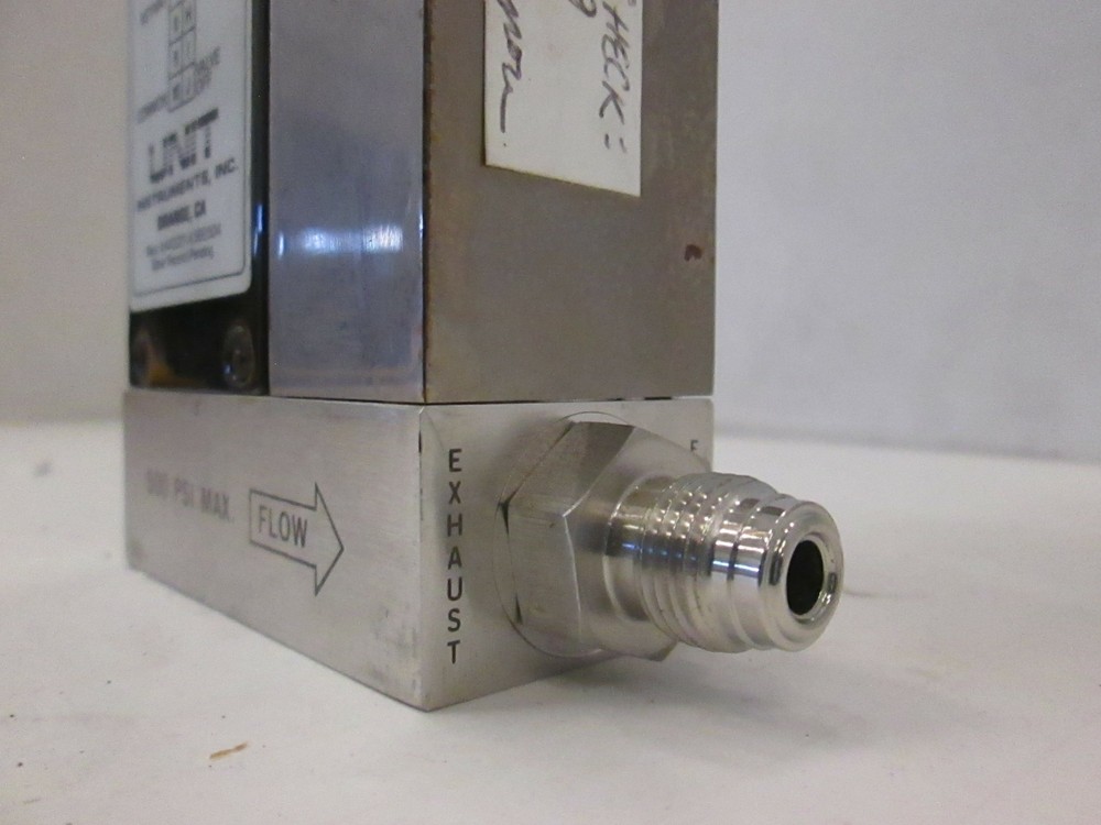 Unit UFC-1100A, Mass Flow Controller, 500 SCCM, SiH4, Used