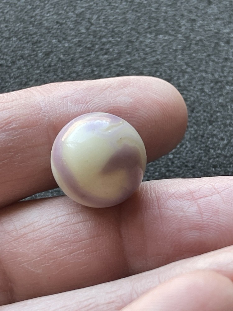 Vitro Agate Plum Conqueror Marble - 5/8..TM1439