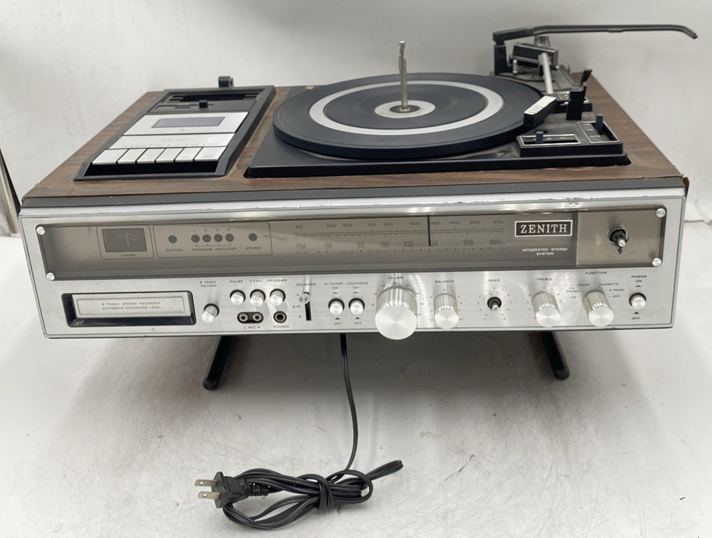 Zenith IS4040 Integrated Stereo System