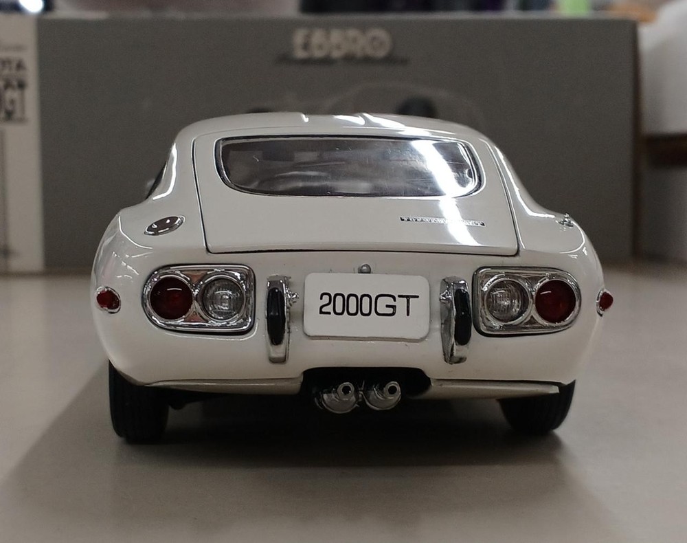 Ebbro 1/24 Toyota 2000Gt