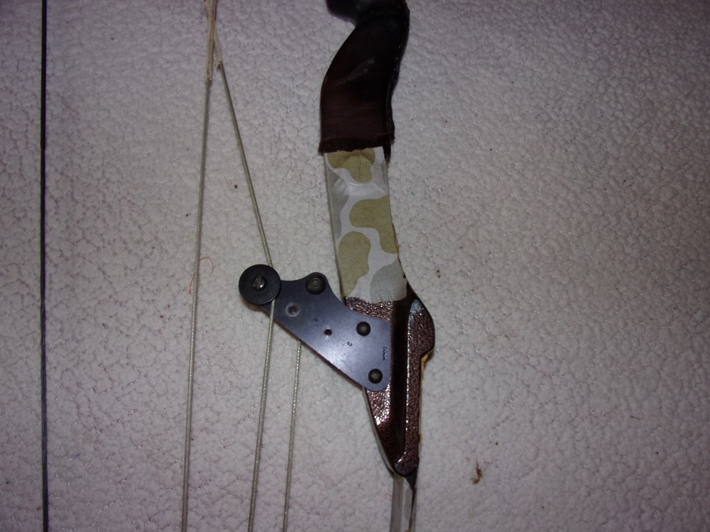 zVintage Bear Whitetail Hunter Compound Bow