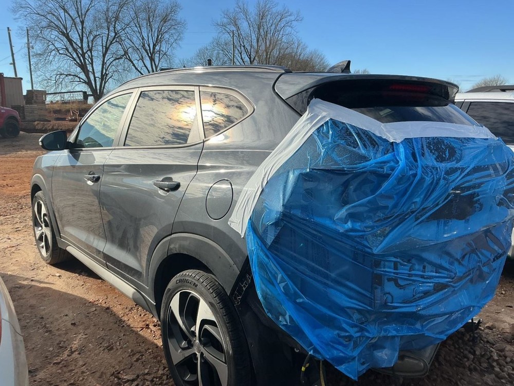 TUCSON 2018 Glove Box 4970464