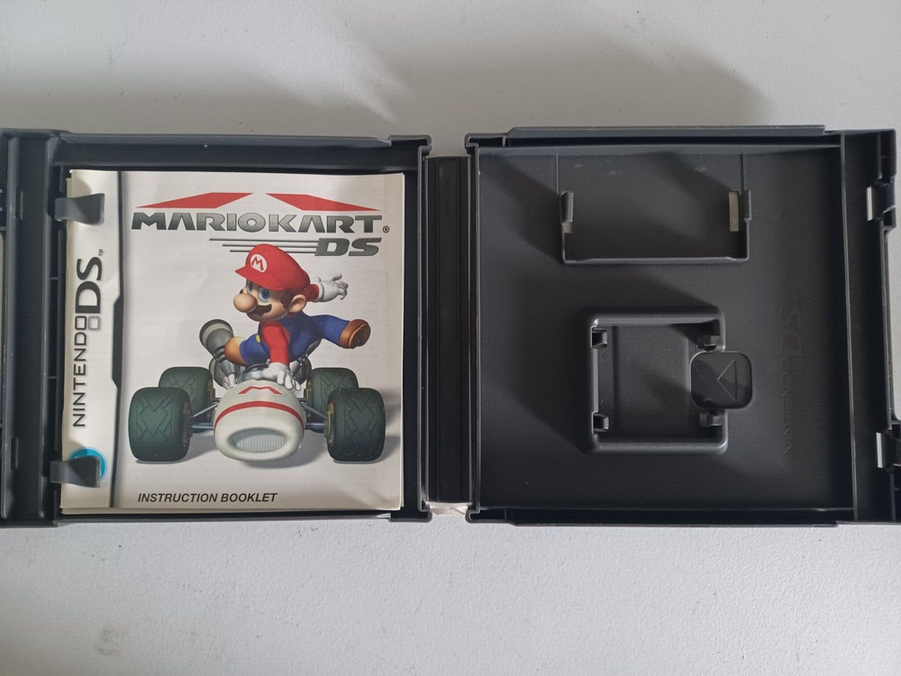 6 Nintendo DS game Cases and notice