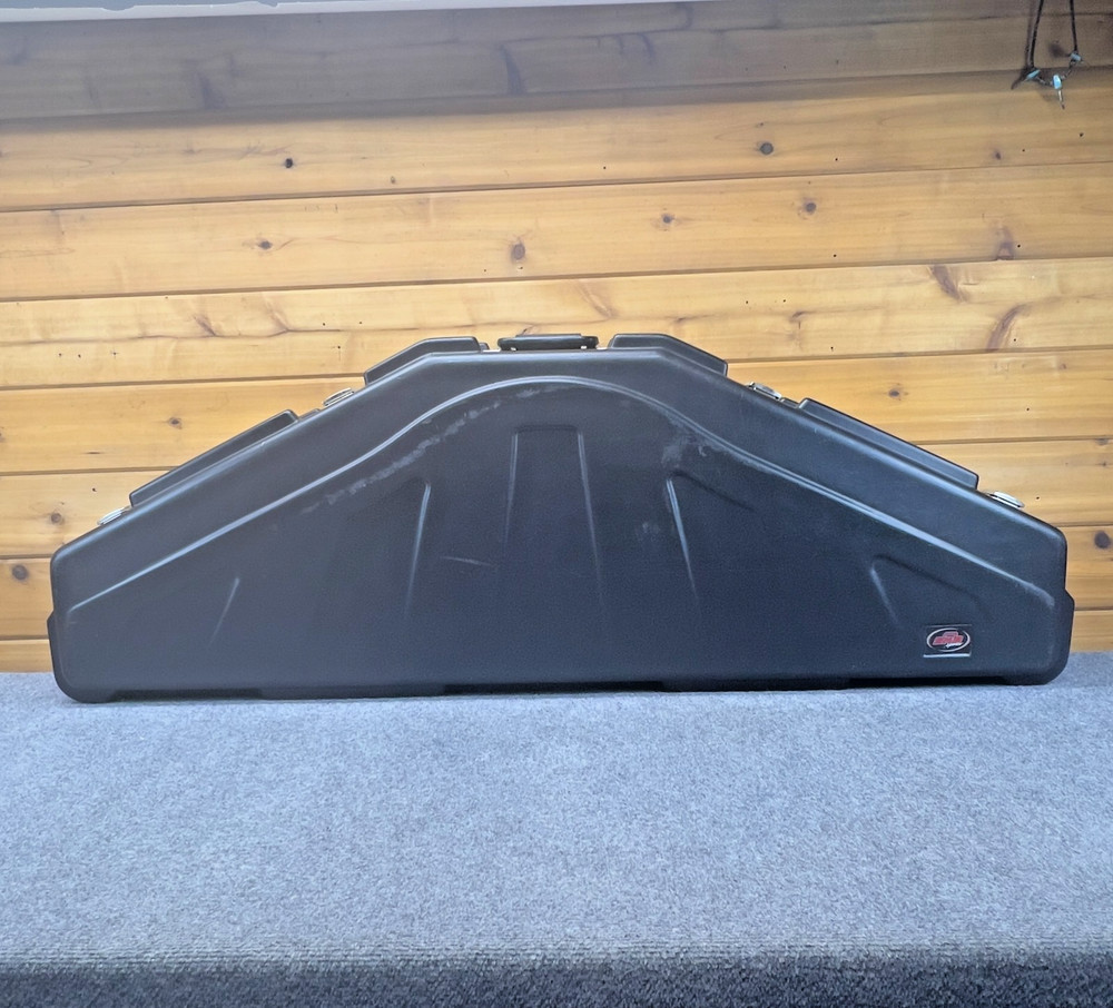 SKB Compound Bow Case Hard Shell 53" Black Extra Long w Keys Foam Interior