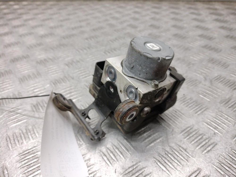 2015 TRIUMPH THRUXTON THRUXTON 1200 R ABS PUMP