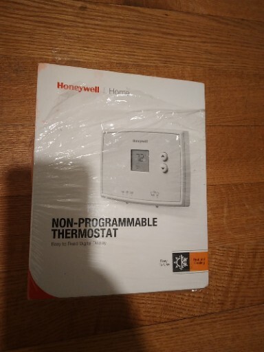 Honeywell Non programmable thermostat RTH11B1024